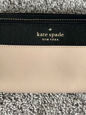 kate spade Black and cream Saffiano Leather Wristlet